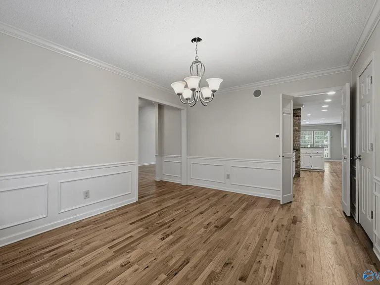 815 Baylor Dr SE — Photo 8