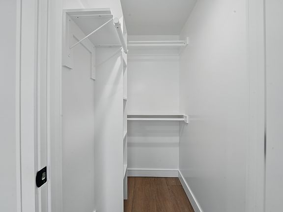 3rd image of 8236 1/2 Blackburn Ave