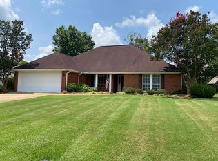1720 Dunwoody Dr, Tupelo, MS 38801