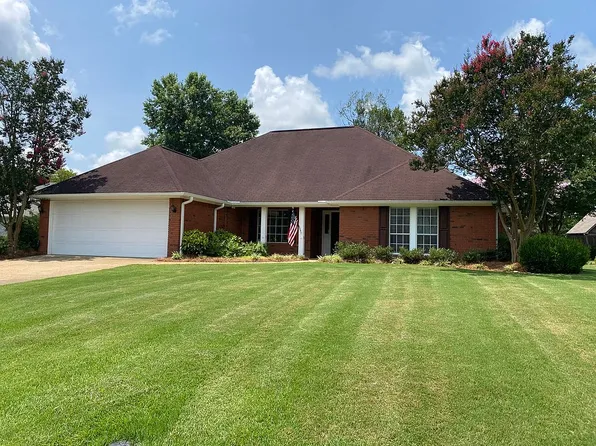 1720 Dunwoody Dr, Tupelo, MS 38801