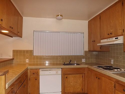 5th image of 10644 Bloomfield St APT 2