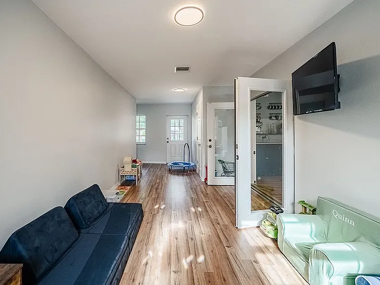 5905 Whispering Pines Rd — Photo 20