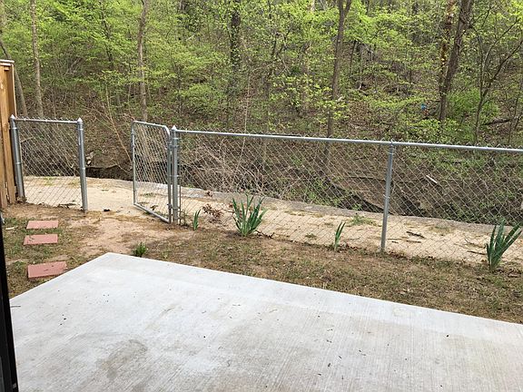 Fenced backyard - Rare find in an apartment!
