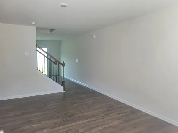 120 Clear Creek Ln, Waynesville, NC