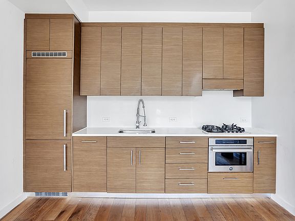 5th image of 325 Lexington Ave APT 17E