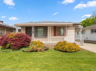 6817 Syracuse St, Taylor, MI 48180