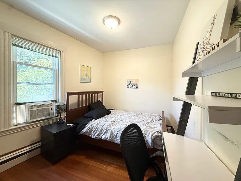 146 Webster Ave #1 — Photo 3