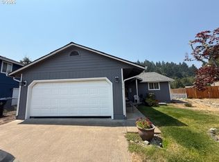270 SE Wildwood Way, Myrtle Creek, OR 97457