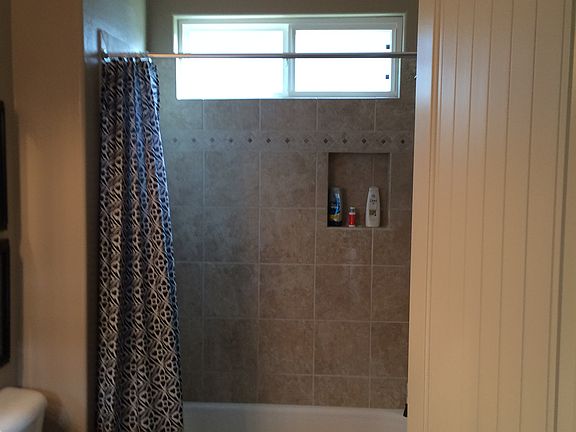 Secondary Bath Tile Surround