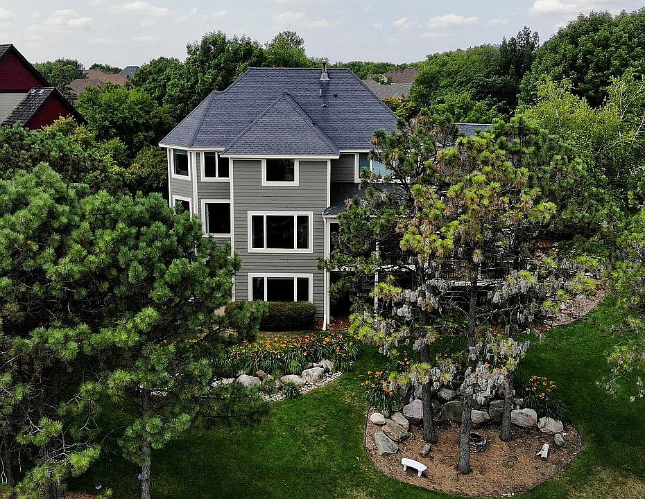 2nd image of 3723 Fairway Pt