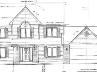 826 Kaywood Dr, Racine, WI 53402