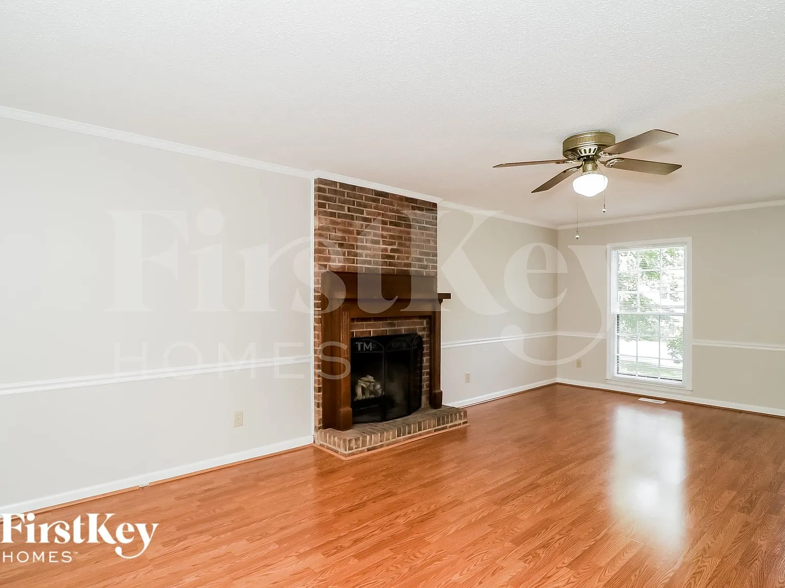 3 bed, 2.5 bath, 1740 sqft, $2,385 — Photo 3