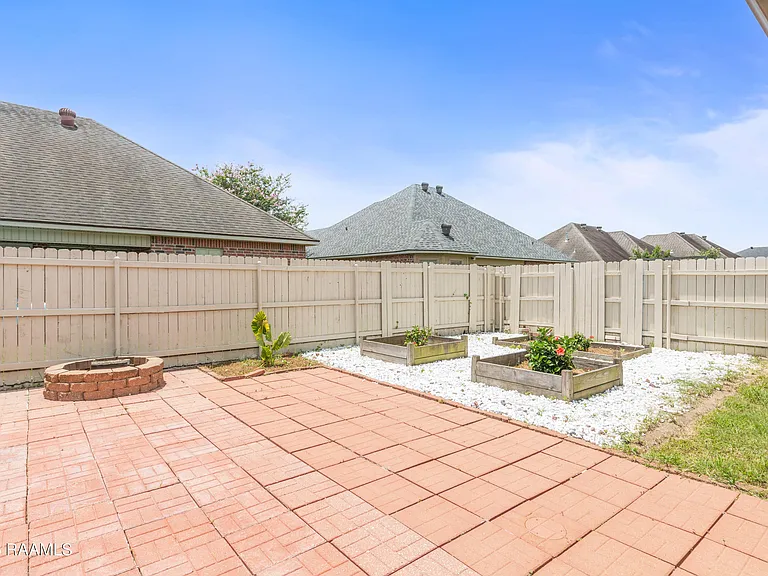 206 Oak Hill Ln — Photo 21