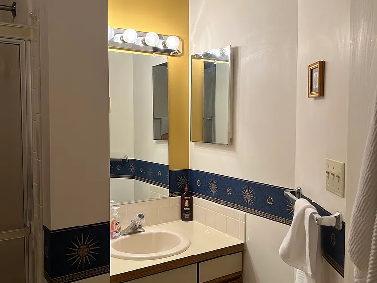 513 W Lakeshore Dr — Photo 4