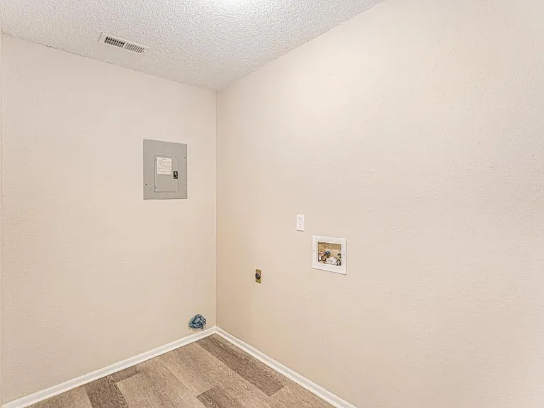 810 SW Pinebrook Village Dr — Photo 19
