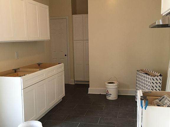 4th image of 2539 44th St APT 5