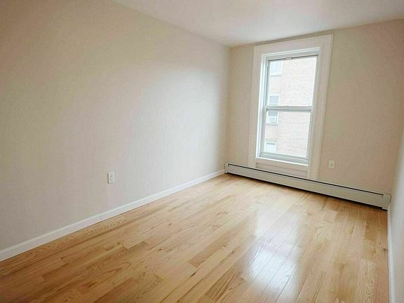 4th image of 62 Putnam Ave #3A