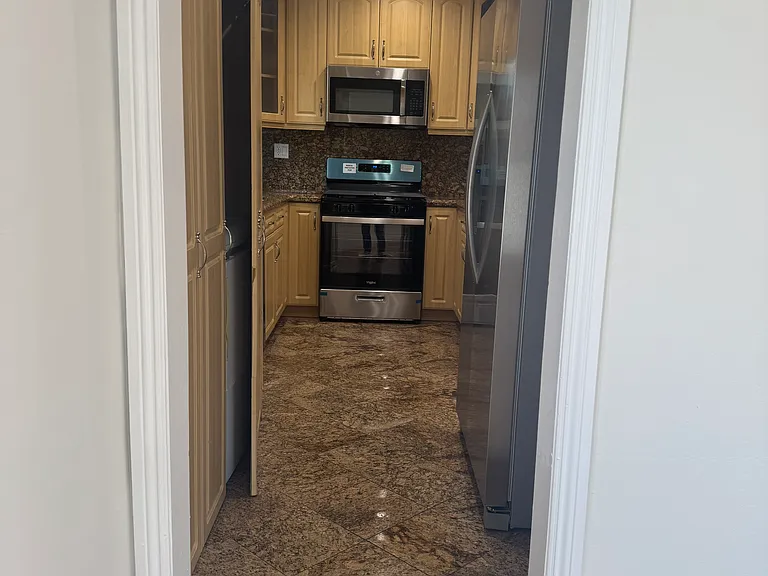 6548 Teesdale Ave — Photo 12