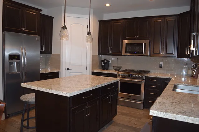 3 bed, 2.5 bath, 1669 sqft, $3,250 — Photo 3
