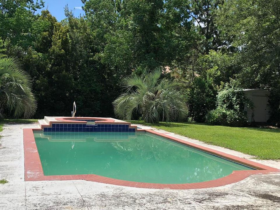 2nd image of 1206 Huntington Ridge Rd