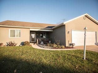 207 Deborah Dr, Fremont, IN 46737