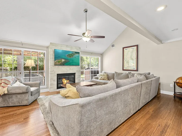 43 Hickory Oak Dr — Photo 25