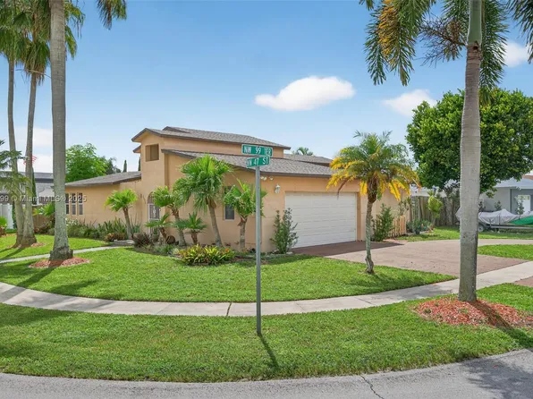 9928 NW 47th St, Sunrise, FL 33351