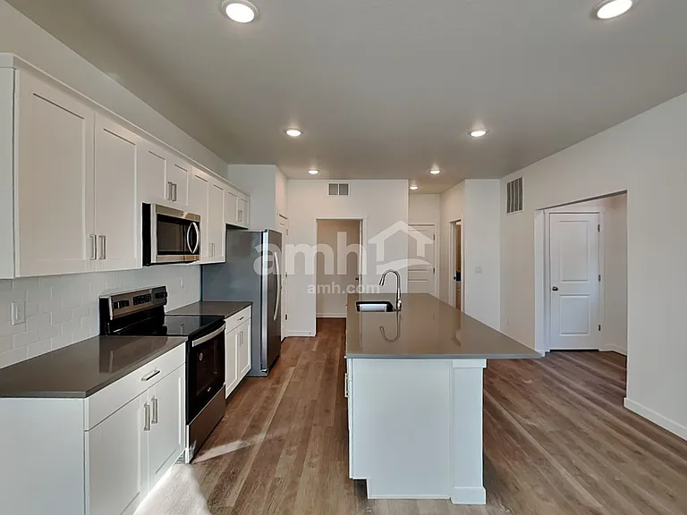 23662 E 3rd Pl — Photo 3
