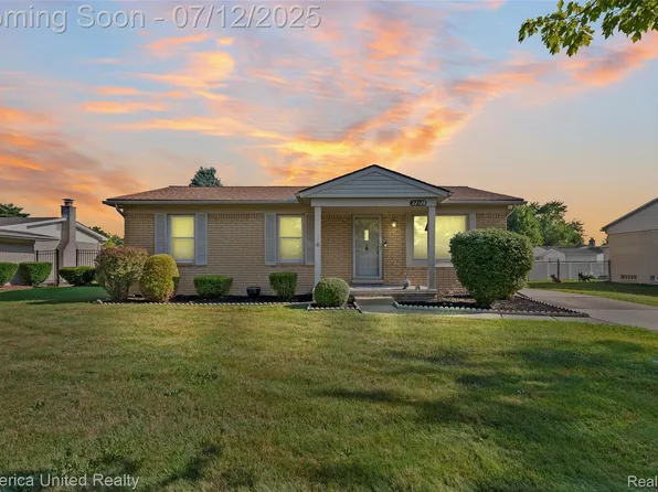 22128 Reinhardt St, Woodhaven, MI 48183