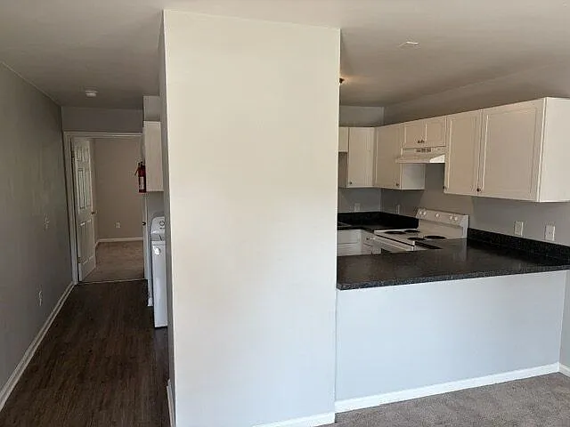 1 bed, 1.0 bath, 600 sqft, $795 — Photo 2