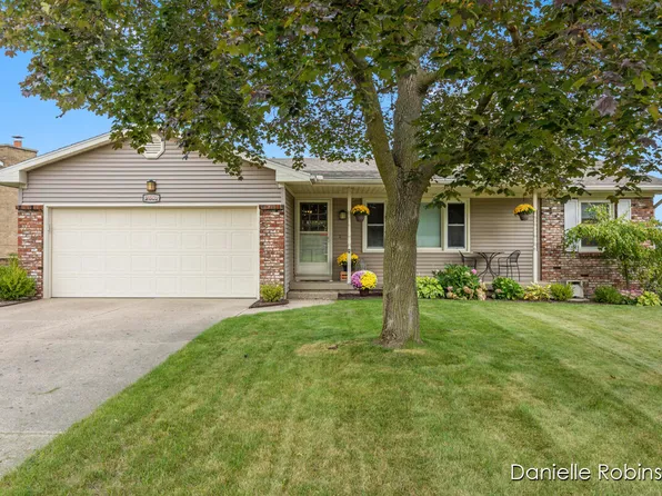 2652 Lincoln Ave NW, Grand Rapids, MI 49544