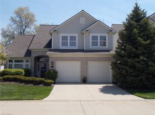 15315 Oak Hollow Ln, Strongsville, OH 44136