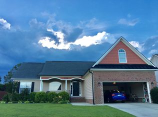 5728 Gentleman Dr, Hope Mills, NC 28348