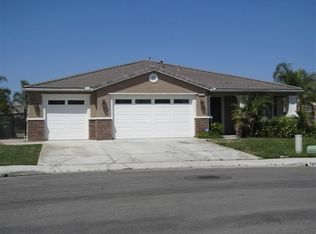 7810 Serenity Falls Rd, Corona, CA 92880