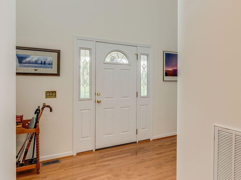 10th image of 490 Cockatiel Rd