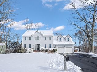 6 Yankee Ln, Ashland, MA 01721