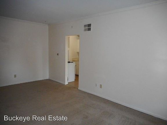 2nd image of 1445 Neil Ave APT 6