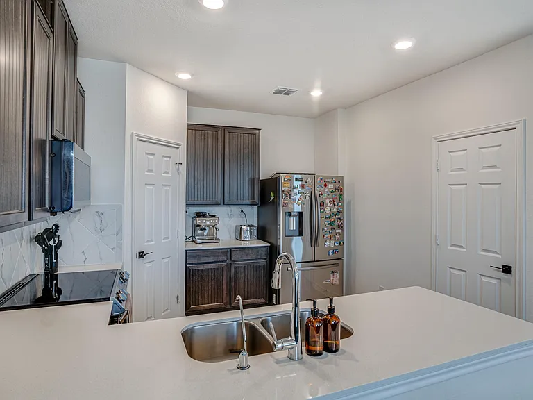 1806 Overlook Bnd — Photo 12