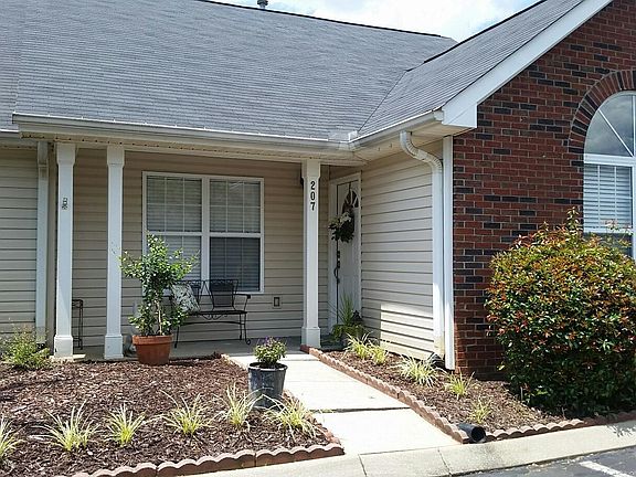 2nd image of 207 Woodruff Park Ln