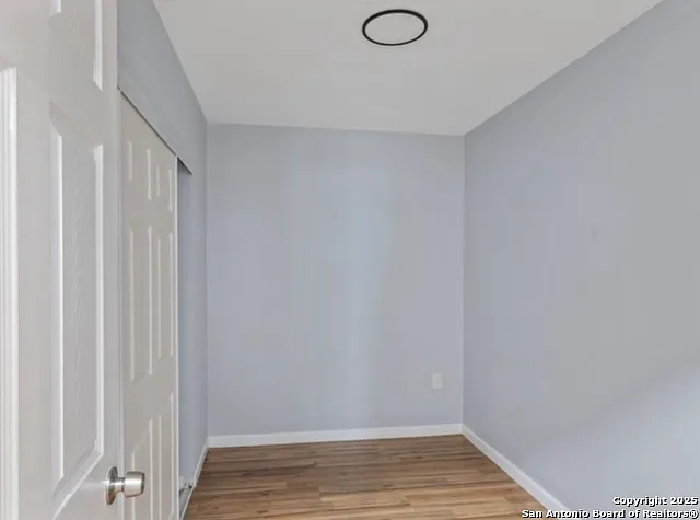 1050 Vanderbilt St — Photo 9
