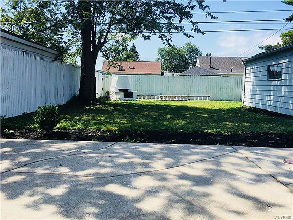 4th image of 212 Knox Ave