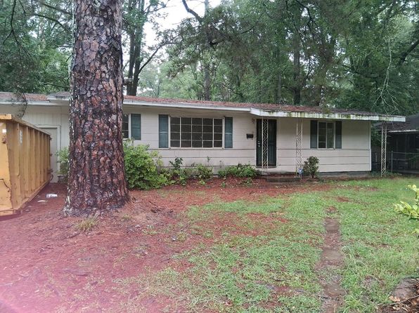 3122 Oak Forest Dr