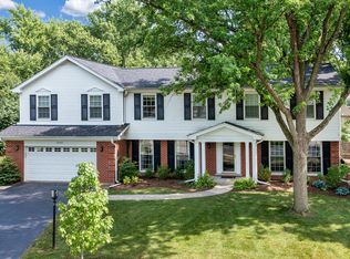 2445 Cherry Ln, Northbrook, IL