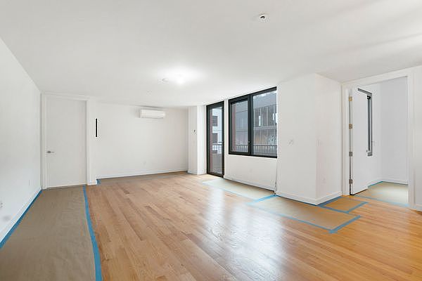 1st image of 54 Noll St #9892