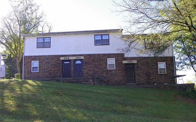 1st image of 104 Oakmont Ln