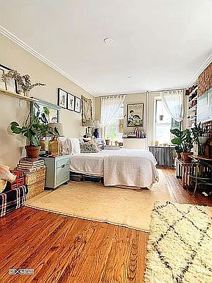 1st image of 50 E 1st St APT 16