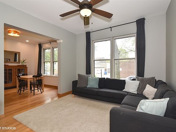 3rd image of 3042 N Wolcott Ave