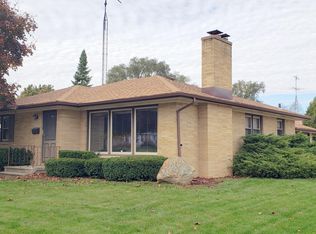 1804 80th St, Kenosha, WI 53143