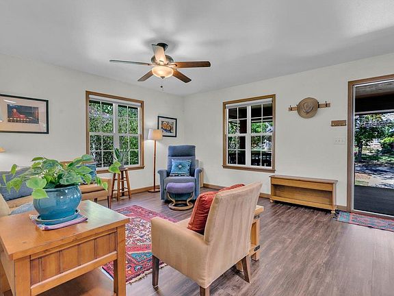 2nd image of 307 E Michigan Ave