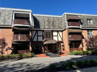 136 Centennial Ave APT 305, Sewickley, PA 15143